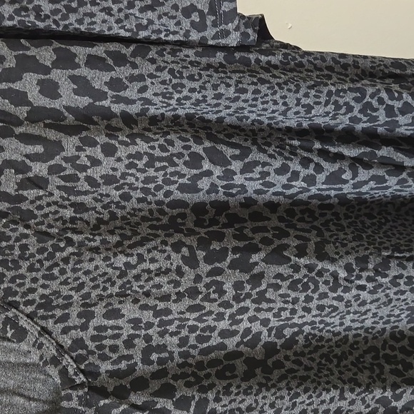 George Leopard Print 4X T-shirt - Picture 4 of 6